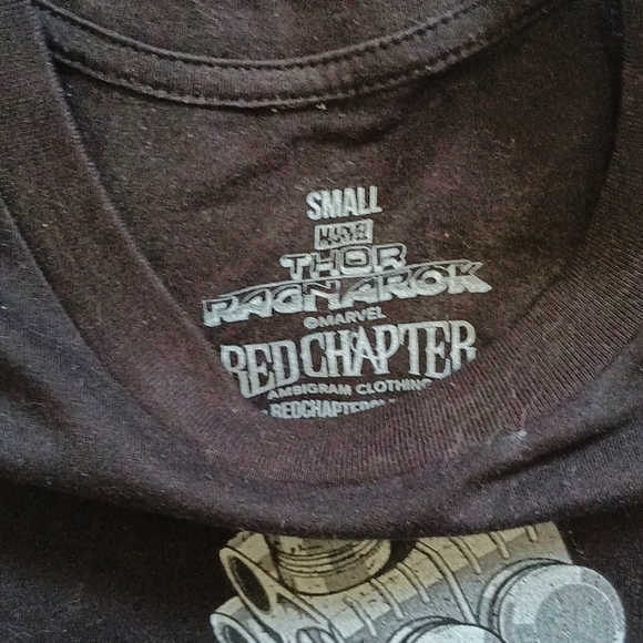 Mens hulk ragnarok shirt size small 🐈 - Picture 2 of 4